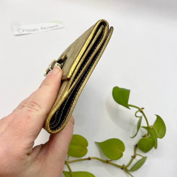 Gucci Gold Bow Beige Brown GG Canvas Leather Compact Square Wallet - Picture 5 of 10